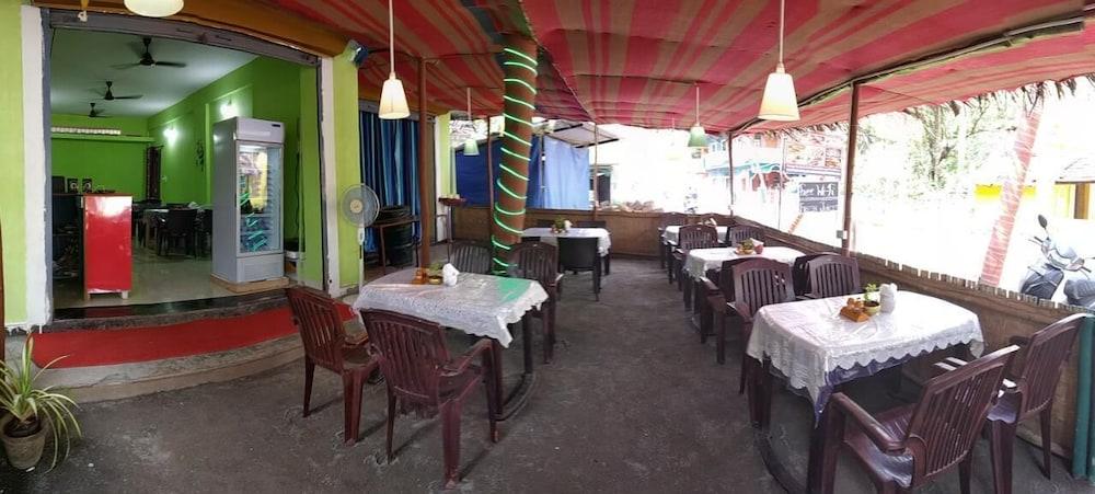 Mama Mids Home Morjim Extérieur photo